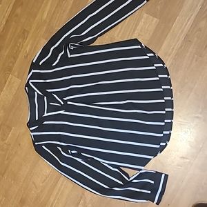 🛍 Striped Black And White Blouse